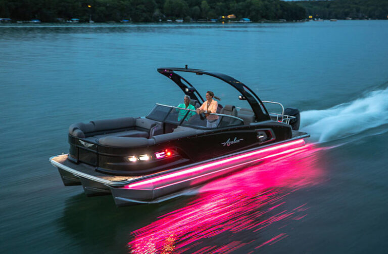 Best Pontoon Boats Here's Our Top 13 Picks & Buyer's Guide